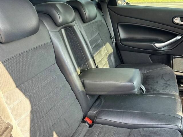 Серый Форд Мондео, объемом двигателя 2.2 л и пробегом 305 тыс. км за 5000 $, фото 2 на Automoto.ua