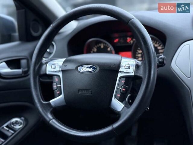 Серый Форд Мондео, объемом двигателя 2 л и пробегом 280 тыс. км за 5450 $, фото 54 на Automoto.ua