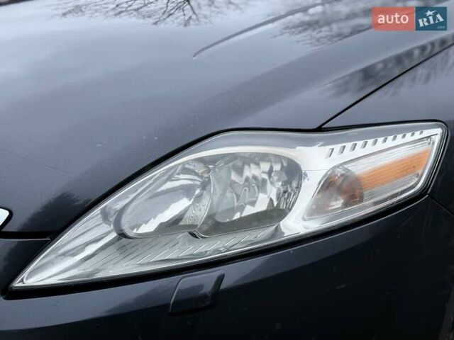 Серый Форд Мондео, объемом двигателя 2 л и пробегом 280 тыс. км за 5450 $, фото 7 на Automoto.ua