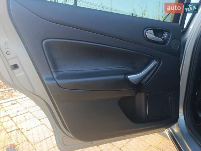 Серый Форд Мондео, объемом двигателя 2 л и пробегом 303 тыс. км за 7499 $, фото 34 на Automoto.ua