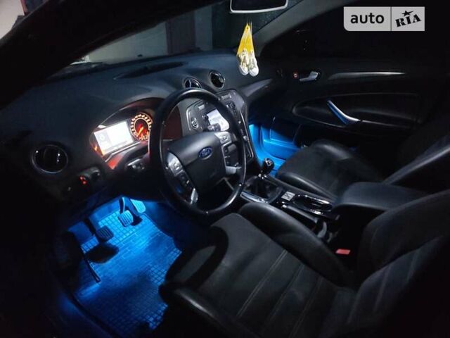 Сірий Форд Мондео, об'ємом двигуна 2.2 л та пробігом 252 тис. км за 9333 $, фото 12 на Automoto.ua