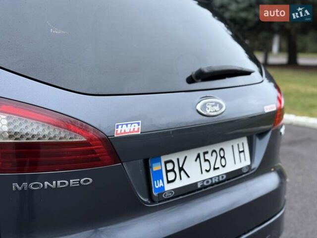 Серый Форд Мондео, объемом двигателя 2 л и пробегом 280 тыс. км за 5450 $, фото 20 на Automoto.ua