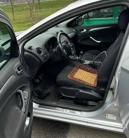 Серый Форд Мондео, объемом двигателя 2 л и пробегом 253 тыс. км за 6500 $, фото 5 на Automoto.ua