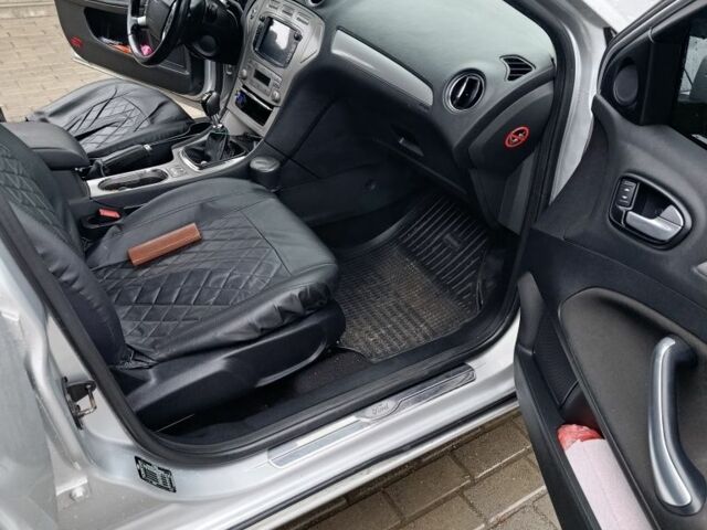 Серый Форд Мондео, объемом двигателя 2 л и пробегом 375 тыс. км за 6500 $, фото 4 на Automoto.ua