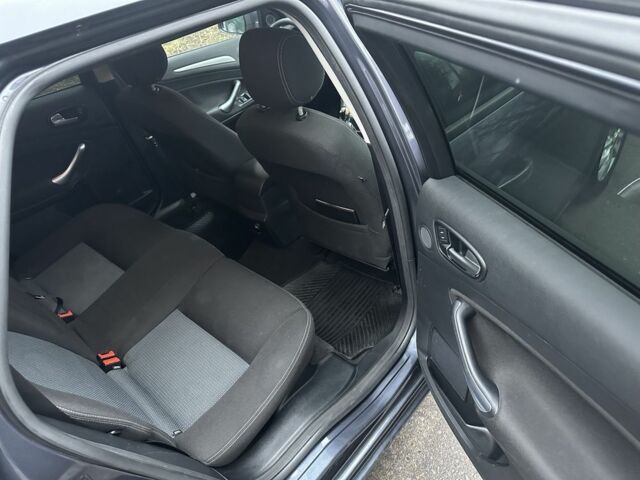 Серый Форд Мондео, объемом двигателя 2 л и пробегом 316 тыс. км за 5000 $, фото 1 на Automoto.ua