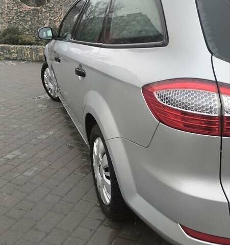 Сірий Форд Мондео, об'ємом двигуна 1.98 л та пробігом 243 тис. км за 6300 $, фото 3 на Automoto.ua