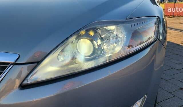 Серый Форд Мондео, объемом двигателя 2 л и пробегом 303 тыс. км за 7499 $, фото 1 на Automoto.ua