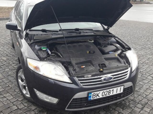 Серый Форд Мондео, объемом двигателя 2 л и пробегом 241 тыс. км за 7100 $, фото 3 на Automoto.ua