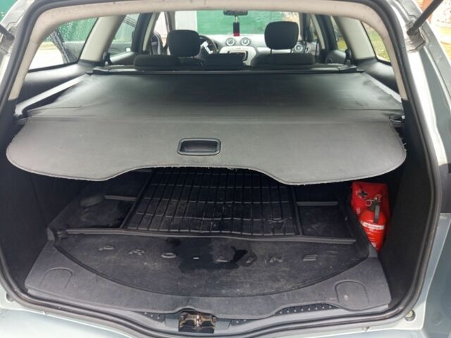 Серый Форд Мондео, объемом двигателя 2 л и пробегом 380 тыс. км за 2550 $, фото 7 на Automoto.ua