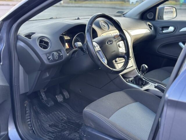 Серый Форд Мондео, объемом двигателя 0 л и пробегом 123 тыс. км за 3200 $, фото 5 на Automoto.ua