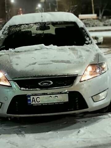 Серый Форд Мондео, объемом двигателя 1.8 л и пробегом 294 тыс. км за 7800 $, фото 1 на Automoto.ua