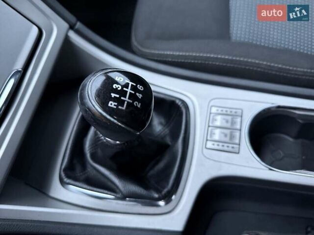 Серый Форд Мондео, объемом двигателя 2 л и пробегом 280 тыс. км за 5450 $, фото 48 на Automoto.ua