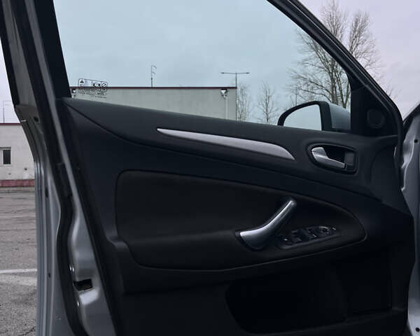 Серый Форд Мондео, объемом двигателя 2 л и пробегом 250 тыс. км за 7000 $, фото 36 на Automoto.ua