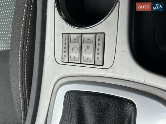 Серый Форд Мондео, объемом двигателя 2 л и пробегом 250 тыс. км за 7000 $, фото 33 на Automoto.ua