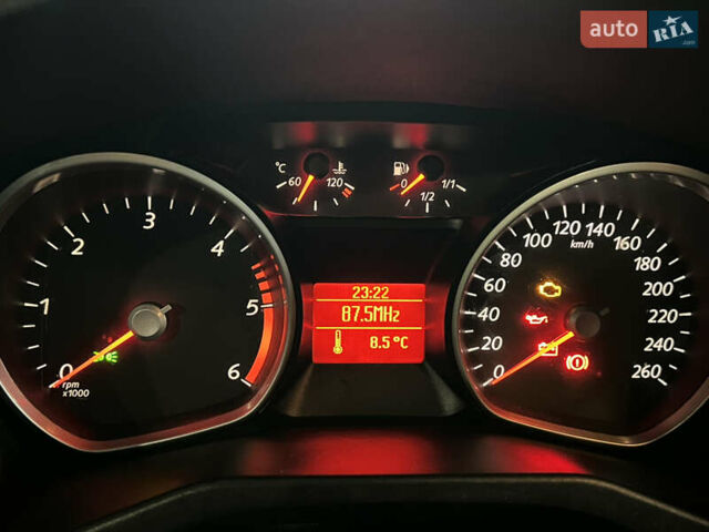 Серый Форд Мондео, объемом двигателя 2 л и пробегом 40 тыс. км за 8300 $, фото 10 на Automoto.ua