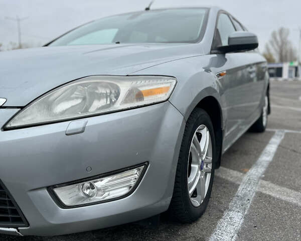 Серый Форд Мондео, объемом двигателя 2 л и пробегом 250 тыс. км за 7000 $, фото 11 на Automoto.ua