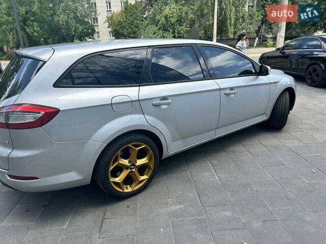 Серый Форд Мондео, объемом двигателя 2 л и пробегом 269 тыс. км за 8600 $, фото 8 на Automoto.ua