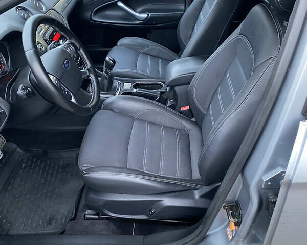 Серый Форд Мондео, объемом двигателя 2 л и пробегом 272 тыс. км за 6900 $, фото 20 на Automoto.ua