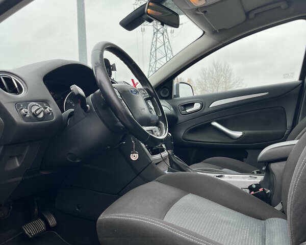 Серый Форд Мондео, объемом двигателя 2 л и пробегом 250 тыс. км за 7000 $, фото 31 на Automoto.ua