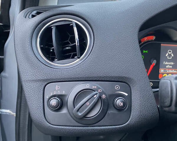 Серый Форд Мондео, объемом двигателя 2 л и пробегом 272 тыс. км за 6900 $, фото 21 на Automoto.ua