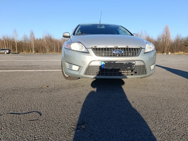 Серый Форд Мондео, объемом двигателя 2 л и пробегом 300 тыс. км за 2599 $, фото 2 на Automoto.ua