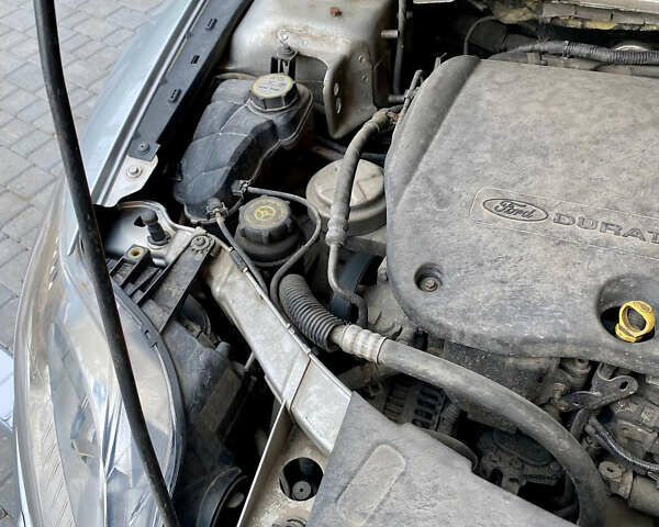 Сірий Форд Мондео, об'ємом двигуна 2.2 л та пробігом 252 тис. км за 7950 $, фото 19 на Automoto.ua
