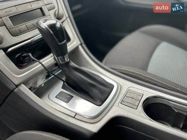 Серый Форд Мондео, объемом двигателя 2 л и пробегом 250 тыс. км за 7000 $, фото 32 на Automoto.ua