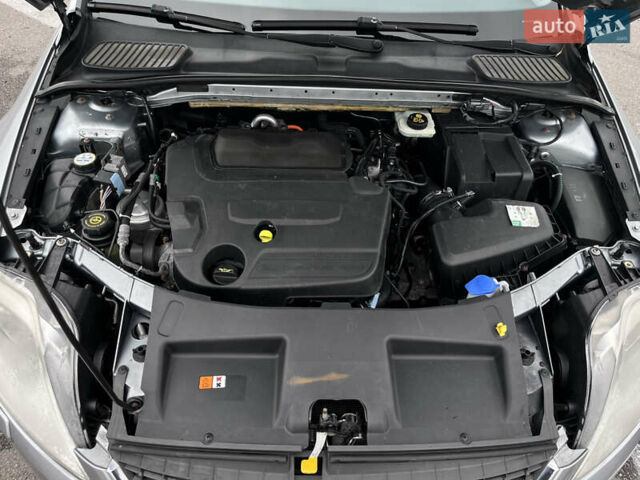 Серый Форд Мондео, объемом двигателя 2 л и пробегом 250 тыс. км за 7000 $, фото 4 на Automoto.ua