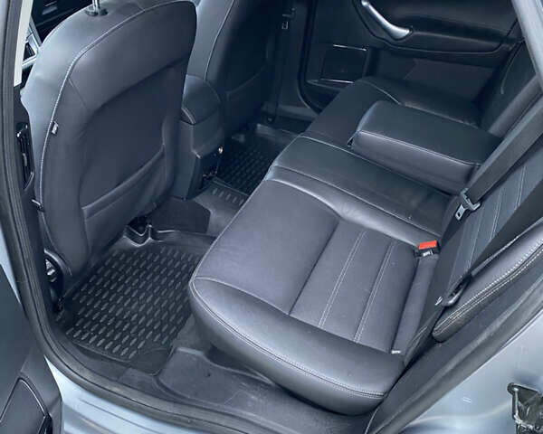 Серый Форд Мондео, объемом двигателя 2 л и пробегом 272 тыс. км за 6900 $, фото 17 на Automoto.ua