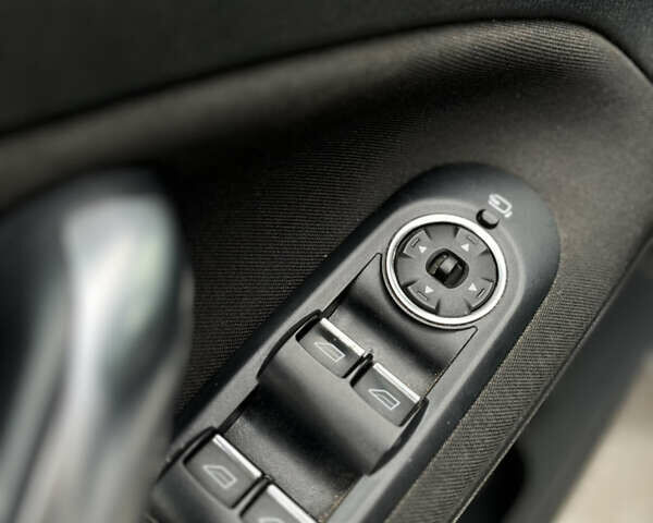 Серый Форд Мондео, объемом двигателя 2 л и пробегом 250 тыс. км за 7000 $, фото 35 на Automoto.ua