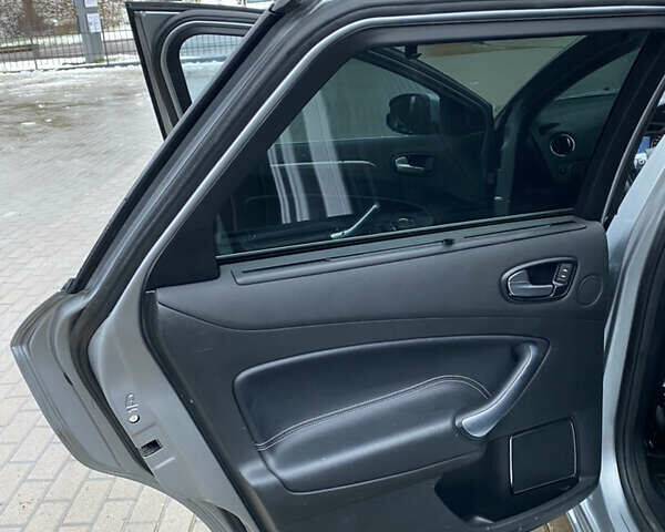 Серый Форд Мондео, объемом двигателя 2 л и пробегом 272 тыс. км за 6900 $, фото 16 на Automoto.ua