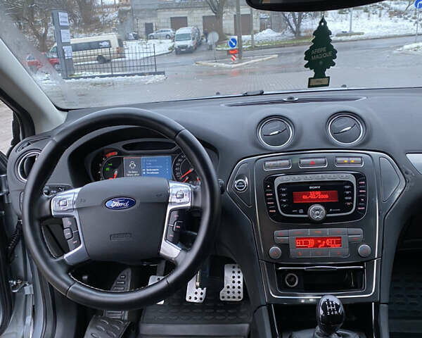 Серый Форд Мондео, объемом двигателя 2 л и пробегом 272 тыс. км за 6900 $, фото 15 на Automoto.ua