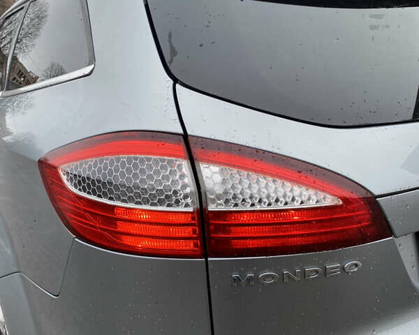 Серый Форд Мондео, объемом двигателя 2 л и пробегом 272 тыс. км за 6900 $, фото 3 на Automoto.ua