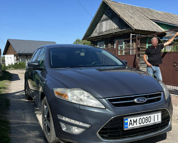 Серый Форд Мондео, объемом двигателя 2 л и пробегом 252 тыс. км за 7800 $, фото 1 на Automoto.ua