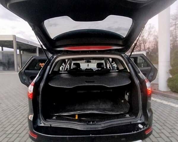 Сірий Форд Мондео, об'ємом двигуна 2.2 л та пробігом 245 тис. км за 7300 $, фото 7 на Automoto.ua