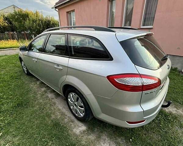 Серый Форд Мондео, объемом двигателя 2 л и пробегом 235 тыс. км за 6500 $, фото 5 на Automoto.ua