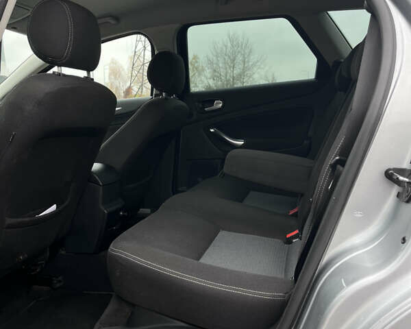 Серый Форд Мондео, объемом двигателя 2 л и пробегом 250 тыс. км за 7000 $, фото 22 на Automoto.ua