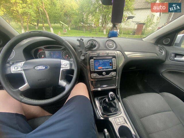 Сірий Форд Мондео, об'ємом двигуна 2 л та пробігом 255 тис. км за 7200 $, фото 8 на Automoto.ua
