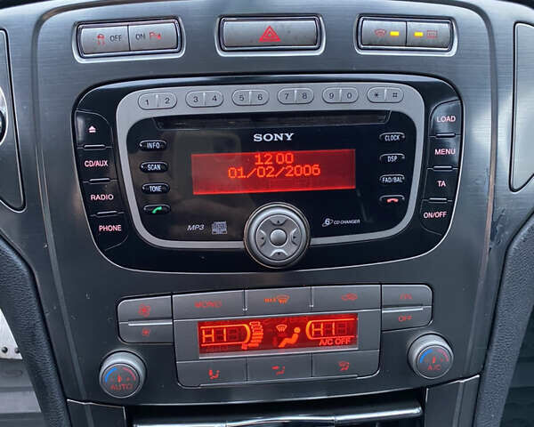 Серый Форд Мондео, объемом двигателя 2 л и пробегом 272 тыс. км за 6900 $, фото 24 на Automoto.ua