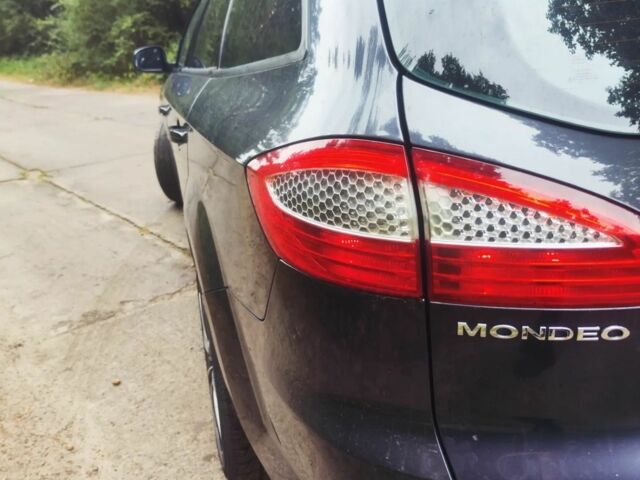 Серый Форд Мондео, объемом двигателя 2 л и пробегом 302 тыс. км за 6499 $, фото 3 на Automoto.ua
