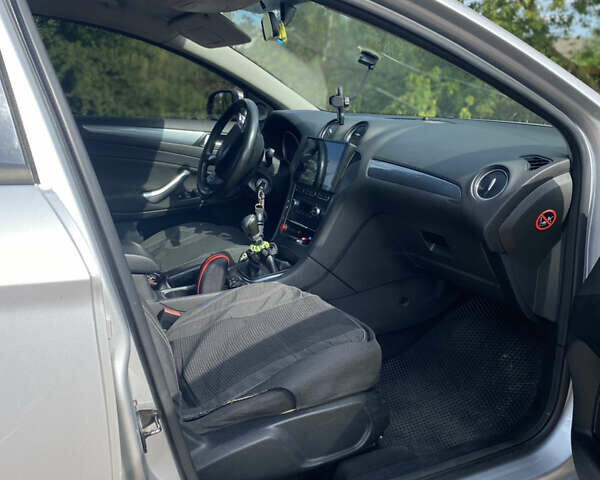 Форд Мондео 2011 в Чернигове на Automoto.ua Серый Форд Мондео, объемом двигателя 1.6 л и пробегом 347 тыс. км за 6500 $, фото 5 на Automoto.ua