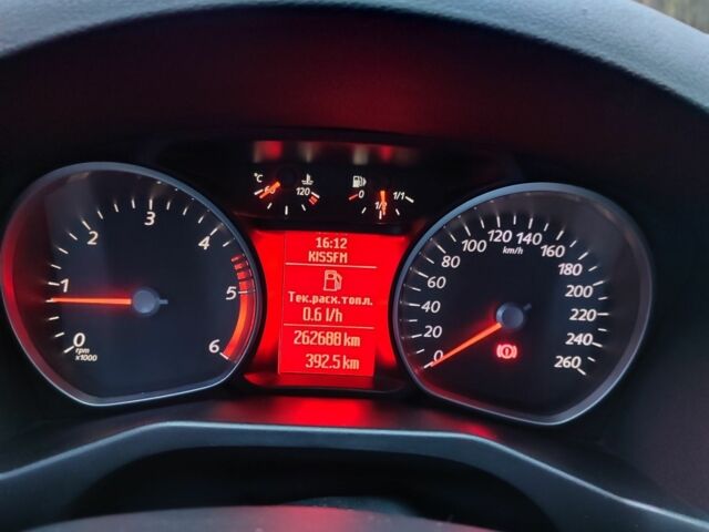 Сірий Форд Мондео, об'ємом двигуна 2 л та пробігом 262 тис. км за 8300 $, фото 11 на Automoto.ua