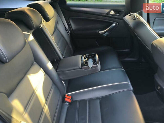 Сірий Форд Мондео, об'ємом двигуна 1.56 л та пробігом 258 тис. км за 8300 $, фото 6 на Automoto.ua