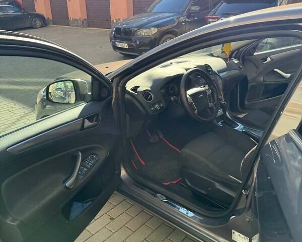 Серый Форд Мондео, объемом двигателя 2 л и пробегом 255 тыс. км за 7050 $, фото 11 на Automoto.ua