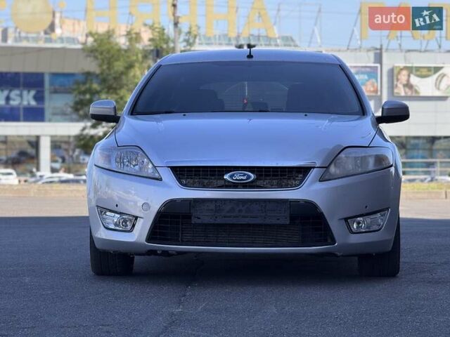 Серый Форд Мондео, объемом двигателя 2 л и пробегом 240 тыс. км за 6450 $, фото 2 на Automoto.ua