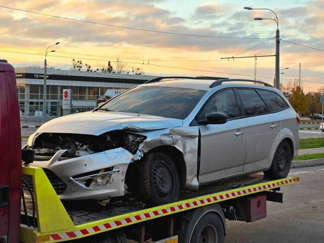Сірий Форд Мондео, об'ємом двигуна 1.6 л та пробігом 150 тис. км за 2300 $, фото 1 на Automoto.ua
