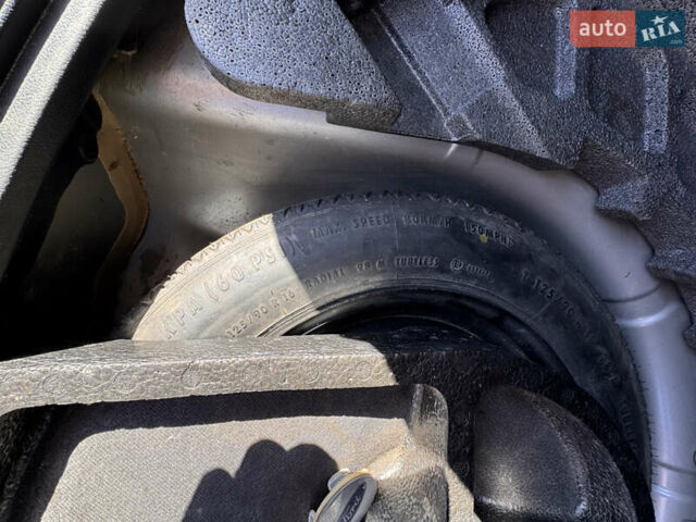 Серый Форд Мондео, объемом двигателя 2 л и пробегом 310 тыс. км за 7200 $, фото 12 на Automoto.ua