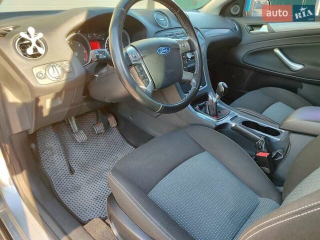 Серый Форд Мондео, объемом двигателя 2 л и пробегом 255 тыс. км за 8500 $, фото 14 на Automoto.ua