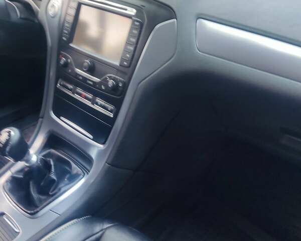 Серый Форд Мондео, объемом двигателя 1.6 л и пробегом 301 тыс. км за 7499 $, фото 26 на Automoto.ua