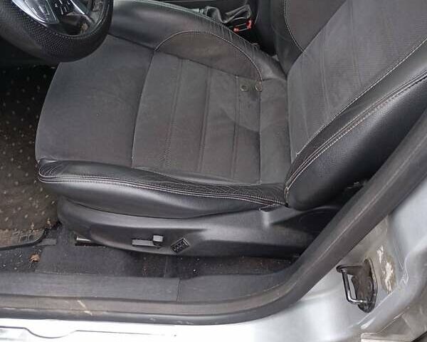 Сірий Форд Мондео, об'ємом двигуна 2 л та пробігом 220 тис. км за 9700 $, фото 6 на Automoto.ua